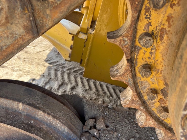 2019-caterpillar-d6n-lgp-image-15