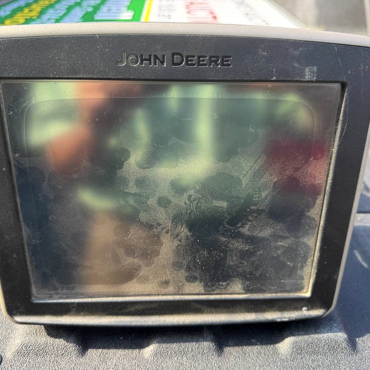 #1443 • JD 2630 MONITOR