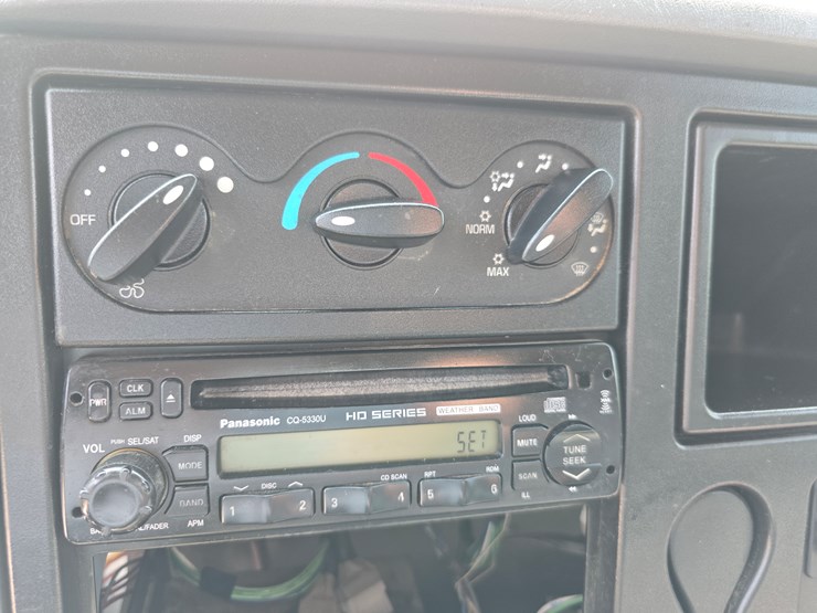 2007-international-durastar-4300-image-82