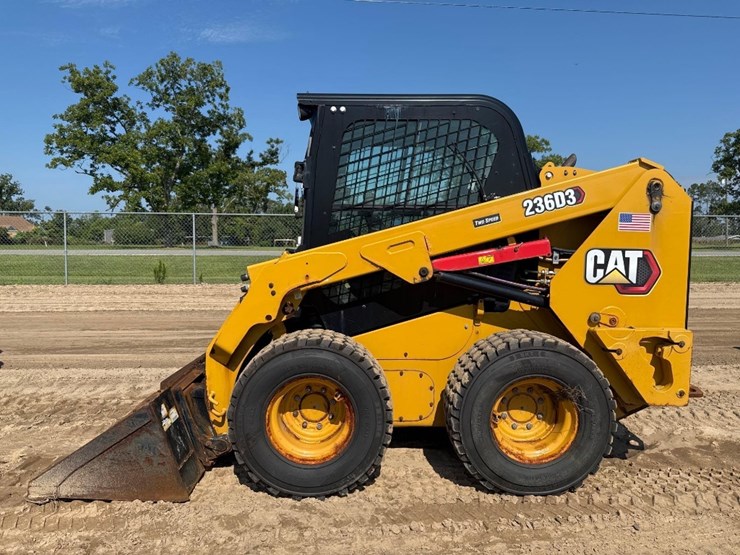 2019-caterpillar-236d3-image-1