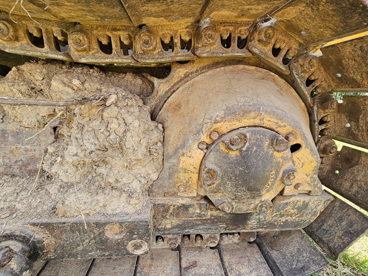 caterpillar-d4d-image-66