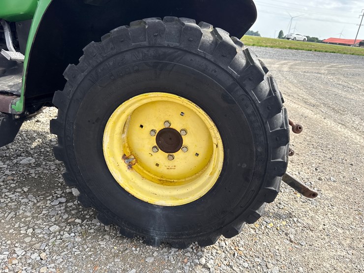 john-deere-4200-image-9