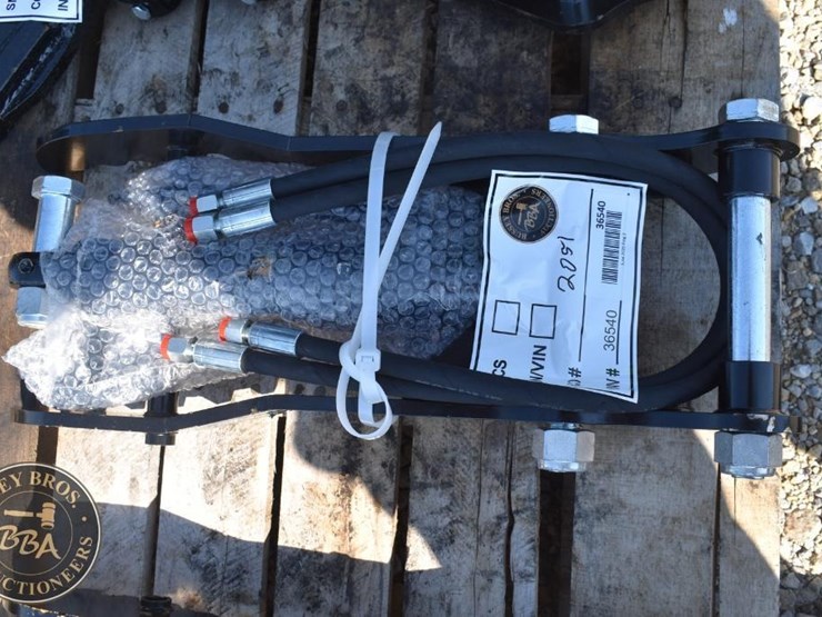 thumb-future-excavator-hydraulic-thumb-36540-image-1