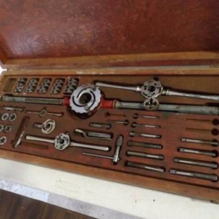Lg Tap & Dye Set w/ Wood Case