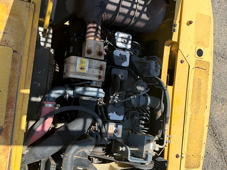 komatsu-pc200-image-69