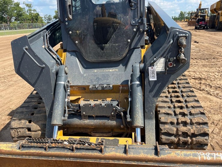 2023-deere-333g-image-19