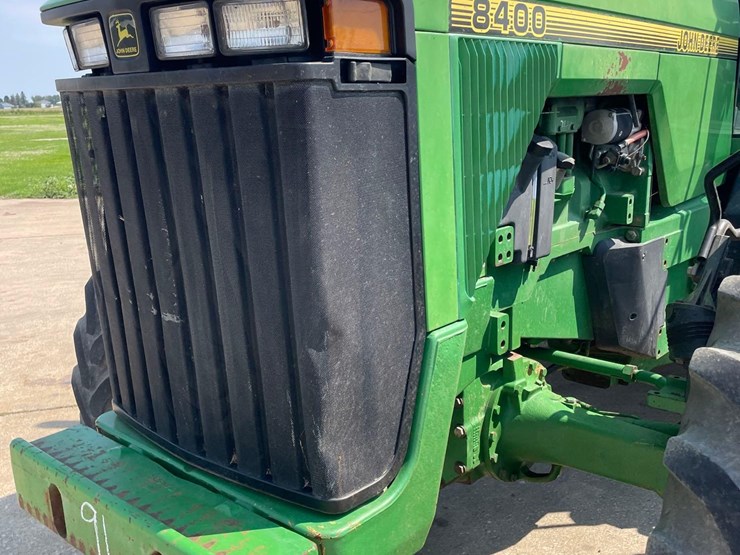 john-deere-8400-image-21