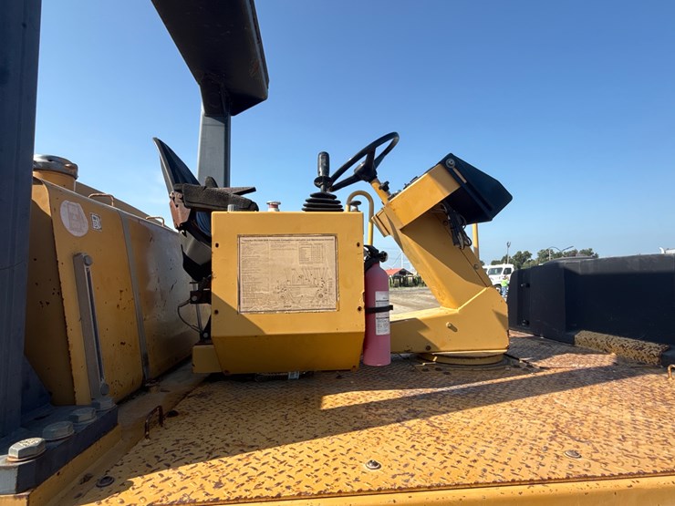 caterpillar-ps-150b-image-13