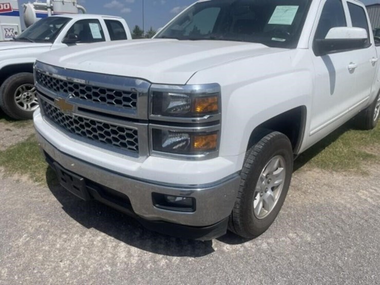 2015-chevrolet-silverado-1500-lt-image-2