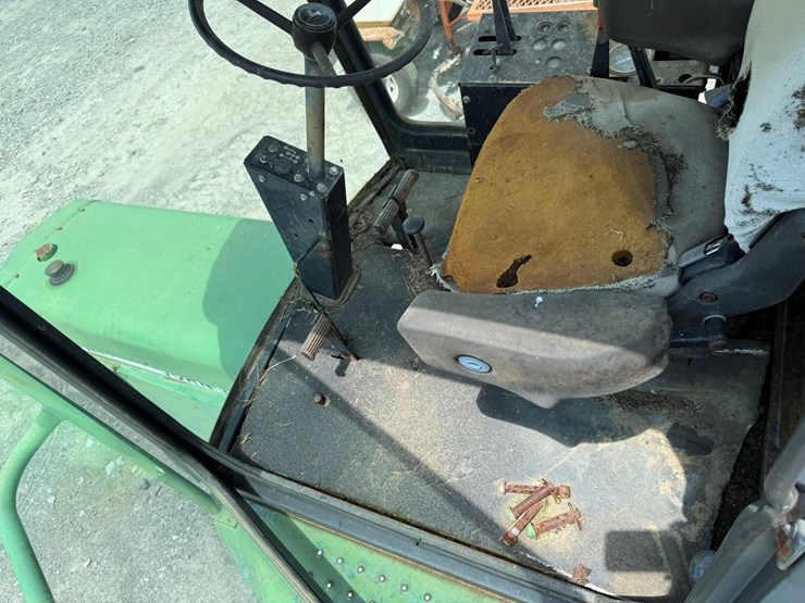 john-deere-6000-image-27