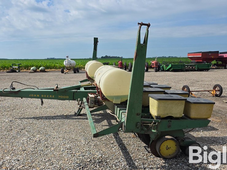 john-deere-7000-image-8