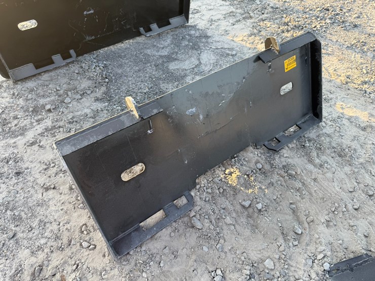 #2080-•-kc-skid-steer-2"-hitch-receiver-inv#:-25300-image-2
