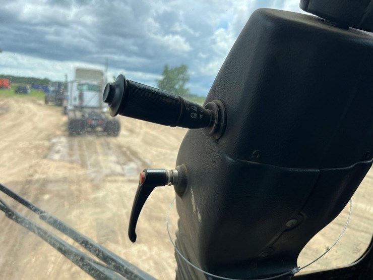 2019-prinoth-panther-t14r-image-30