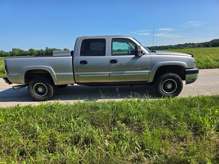 2003-chevrolet-2500-image-37