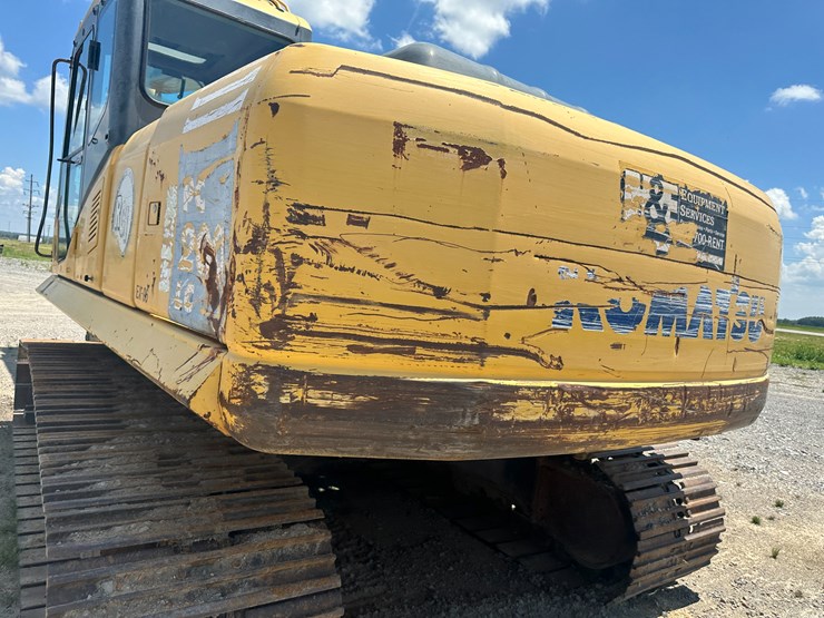 komatsu-pc200-image-26