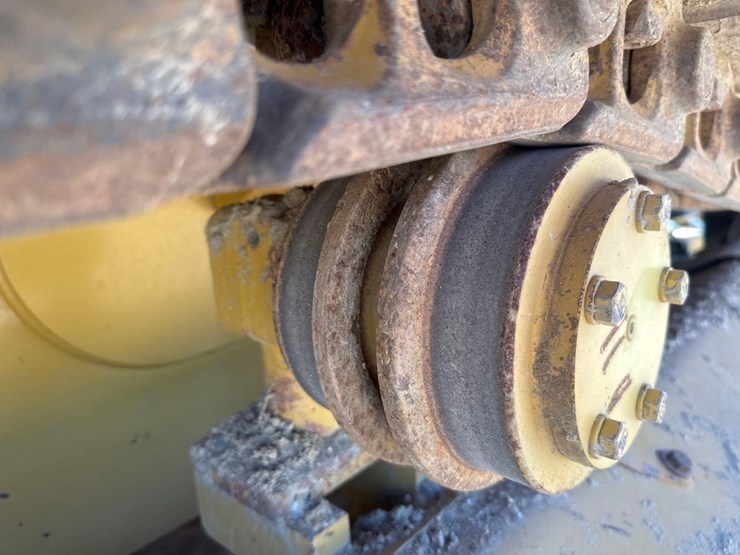 2019-caterpillar-d3k2-xl-image-16