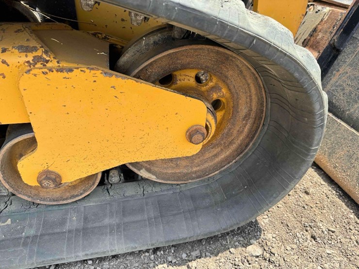 2022-caterpillar-299d3-image-22