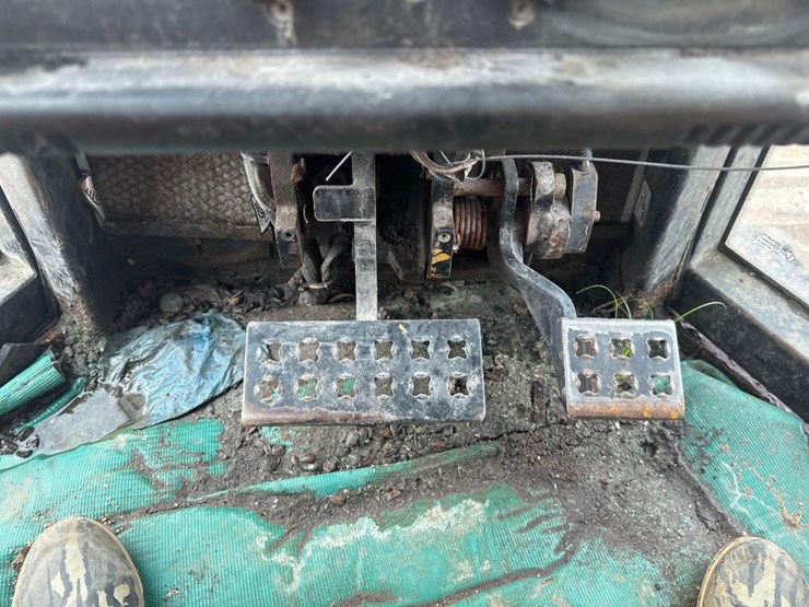 2007-caterpillar-d6n-lgp-image-33