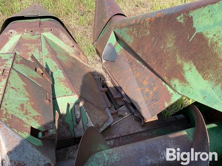 john-deere-444-image-12
