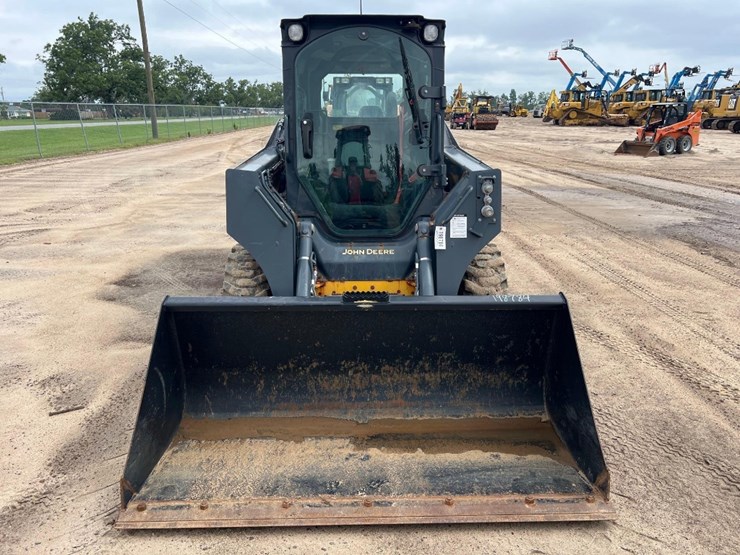 2022-deere-320g-image-7