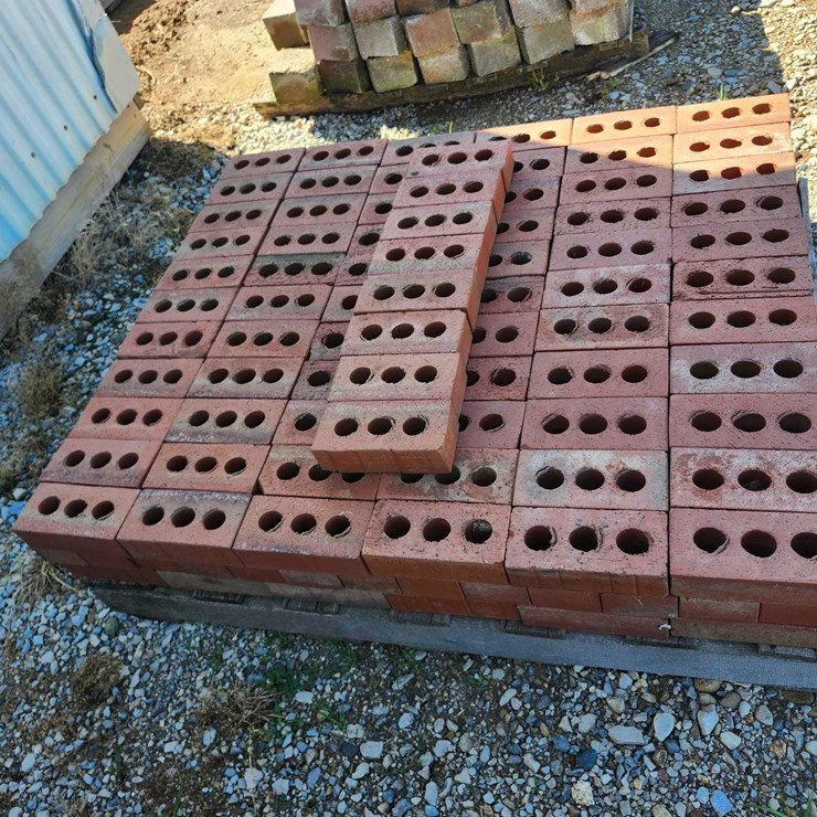 200 clay bricks