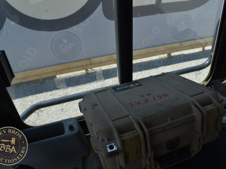 2014-komatsu-d51exi-22-image-80
