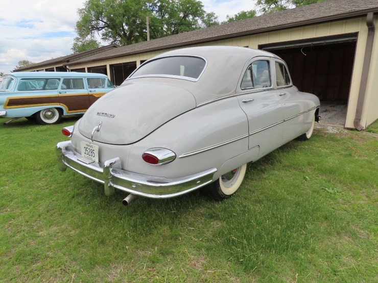 1950-packard-4dr-sedan-image-6