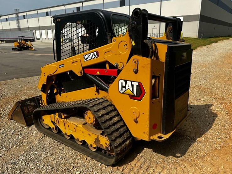 2020-caterpillar-259d3-image-10