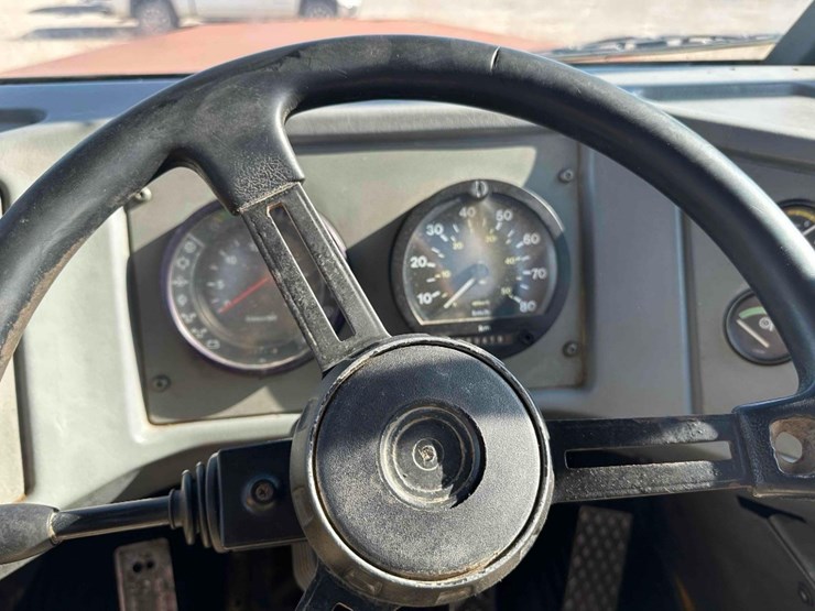 1998-volvo-a40-image-45
