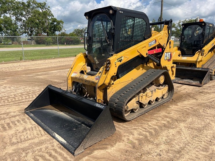 2022-caterpillar-259d3-image-7