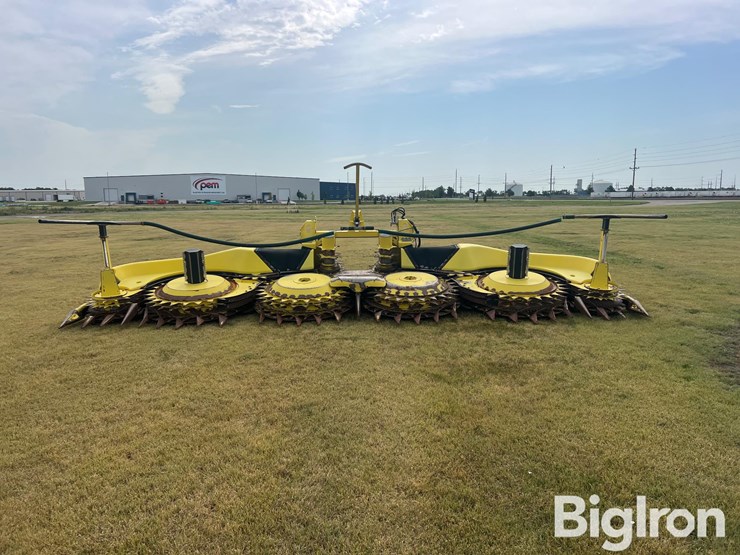 2016-john-deere-770-image-2