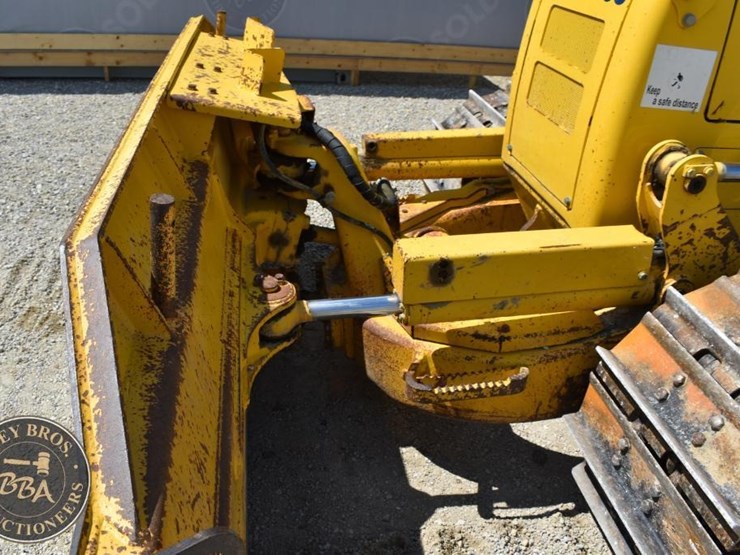 2014-komatsu-d51exi-22-image-32