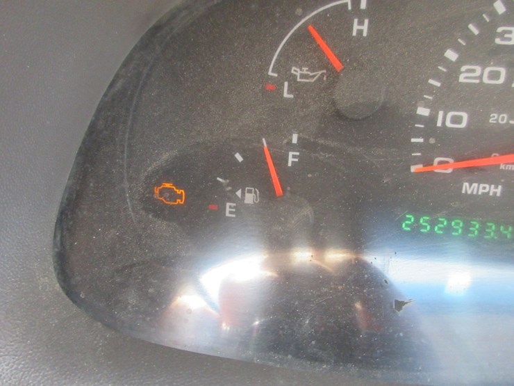 2002-ford-f550-sd-image-23