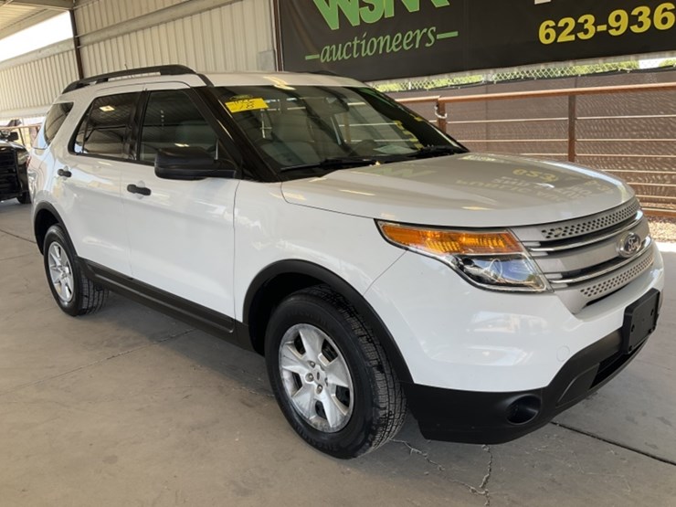 2013-ford-explorer-image-2