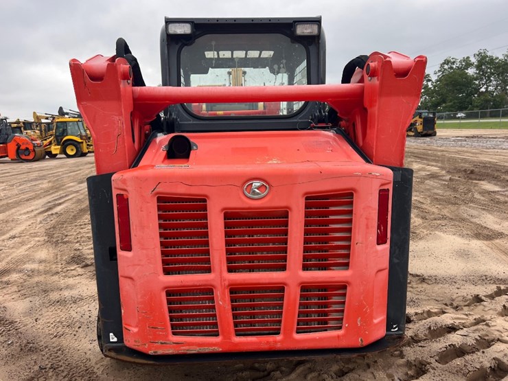 2019-kubota-svl65-2-image-3