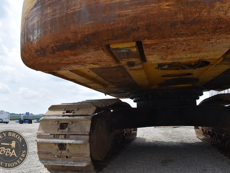 2013-deere-350g-lc-image-58