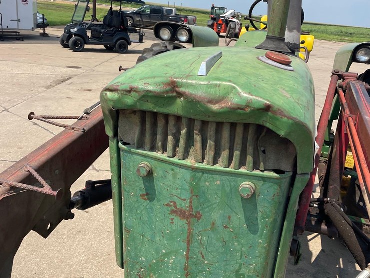 john-deere-3010-image-21