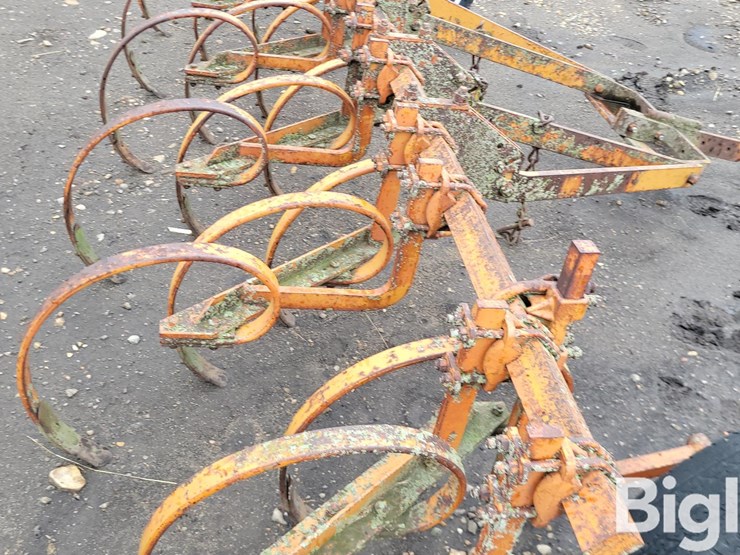 massey-ferguson-12-image-13