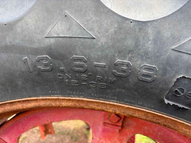 ih-m-tractor-image-9