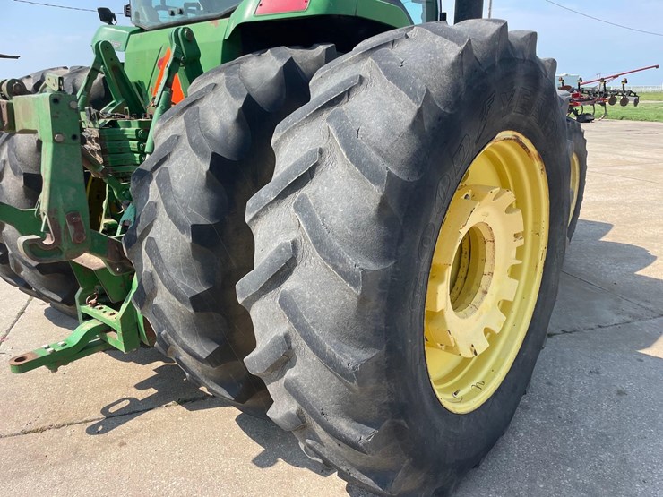 john-deere-8400-image-12