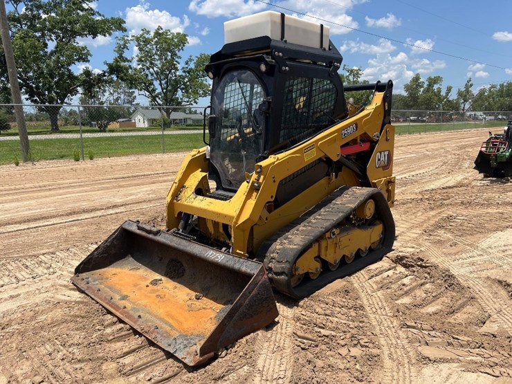 2021-caterpillar-259d3-image-8