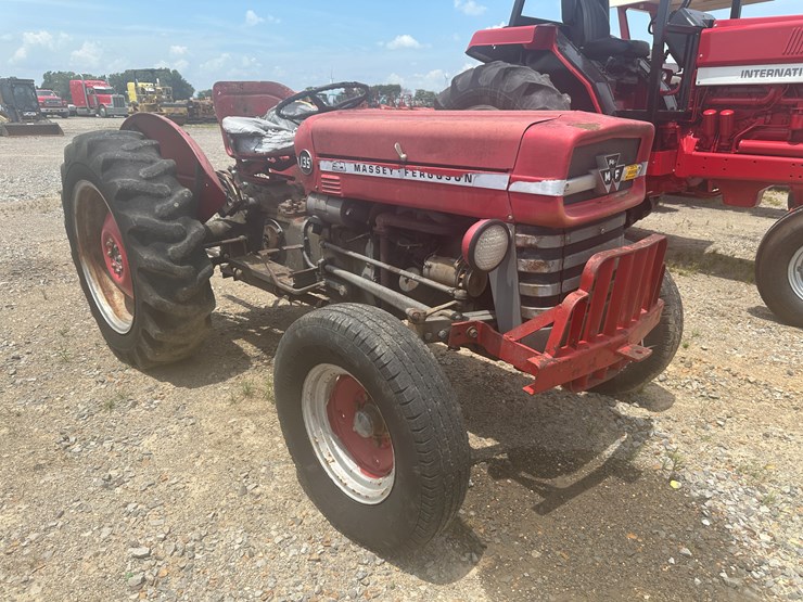 massey-ferguson-135-image-2