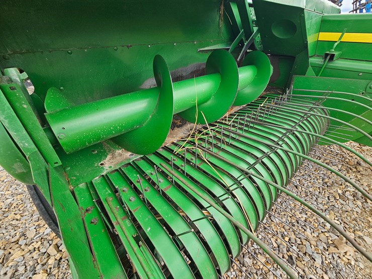 john-deere-338-image-26