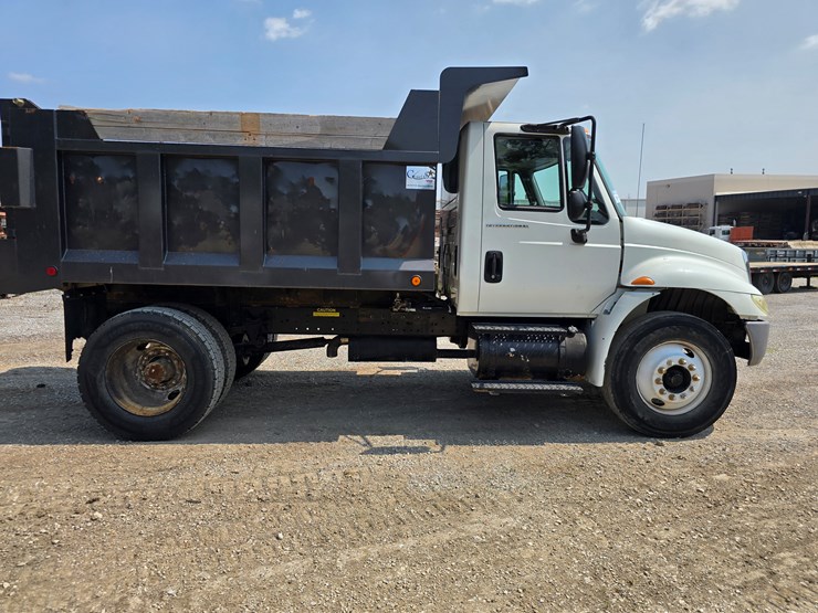2007-international-durastar-4300-image-37