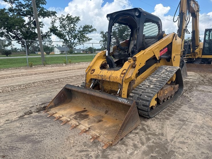 2014-caterpillar-279d-image-2