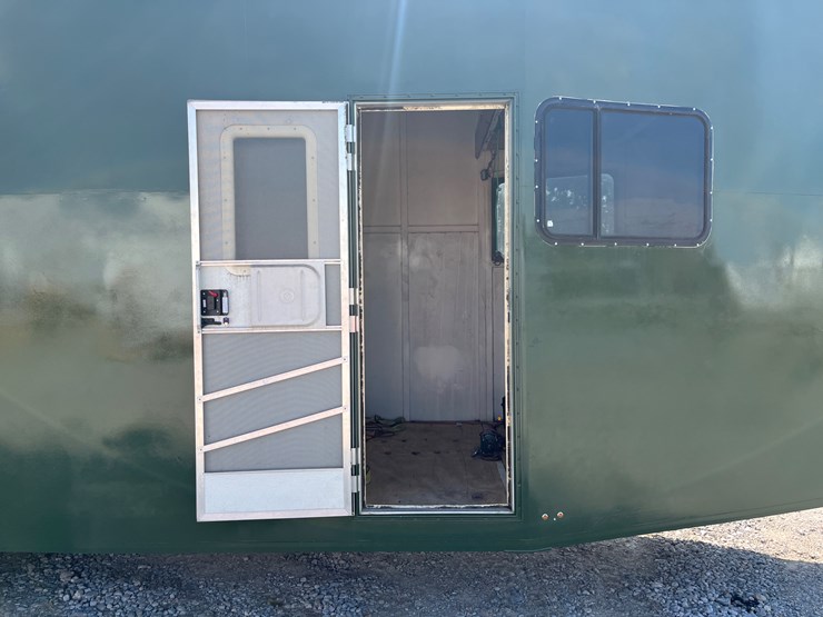 1998-custom-trailer-image-39