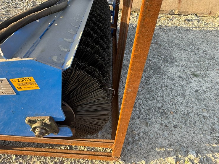 #2062-•-unused-agt-exab56-excavator-sweeper-exab5625052801dinv#:-25078-image-8