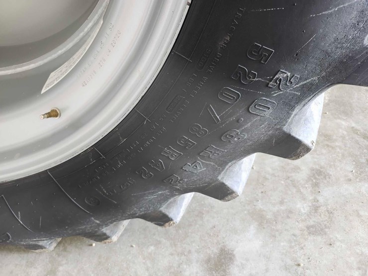 2009-case-ih-6088-image-3