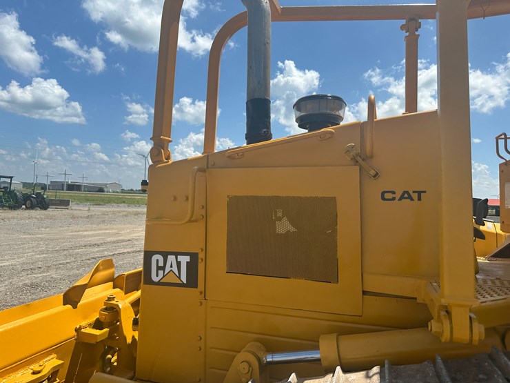 caterpillar-d4h-image-30
