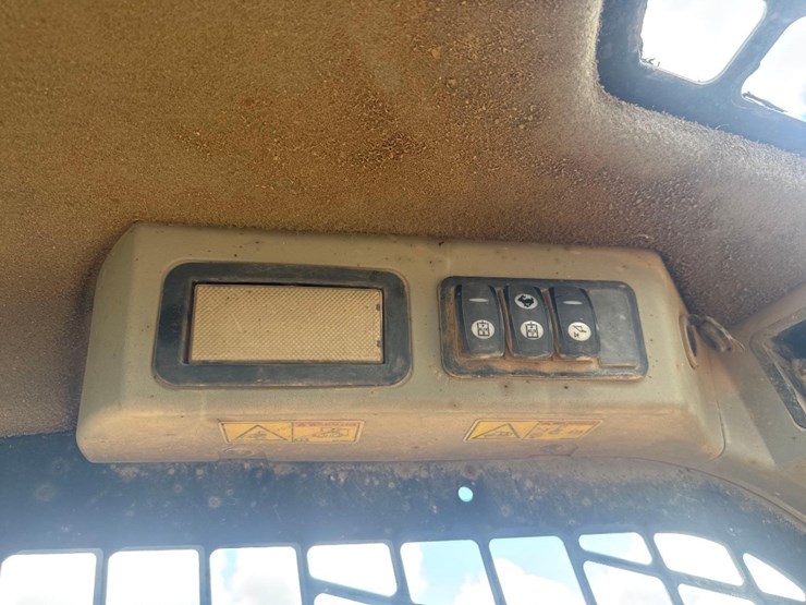 2014-caterpillar-279d-image-30